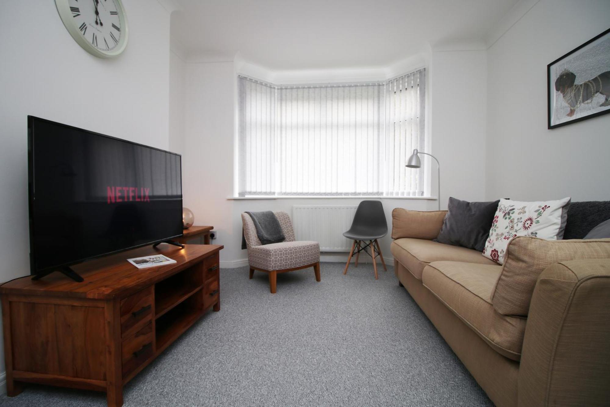 Parkview - Spacious 3 Bed - Parking - Wifi