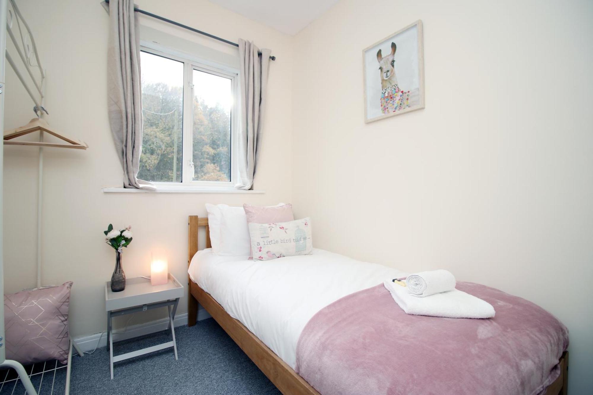 Parkview - Spacious 3 Bed - Parking - Wifi Newport (Gwent)